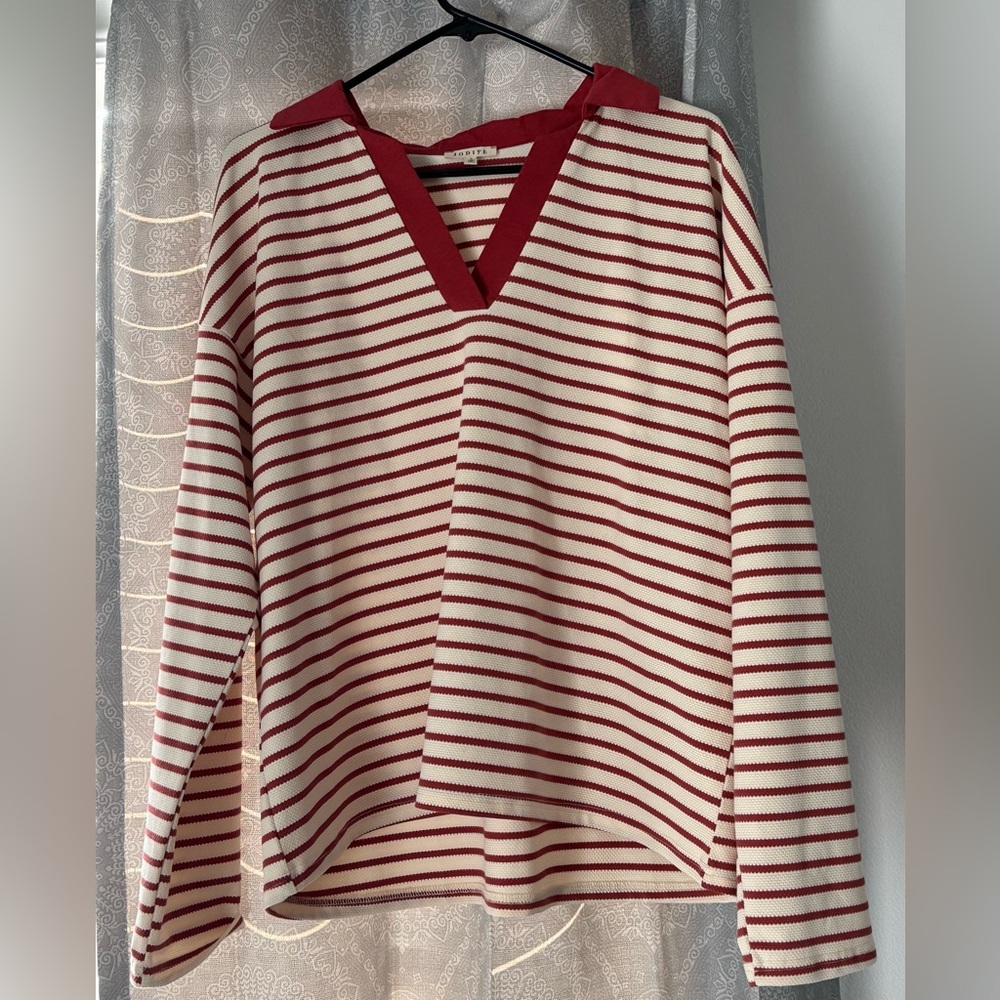JODIFL Red and White Relaxed Sailor Collar Blouse